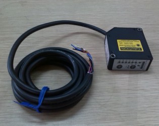 CHT-CD33-250(進(jìn)口，距離100~400mm, 誤差<=900um, 測(cè)量頻率120HZ)